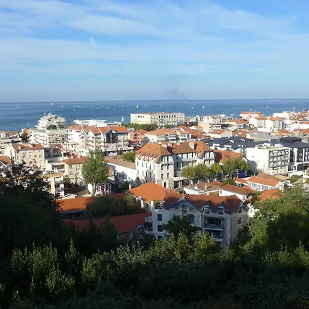 Dernier Etage Avec Terrasse Et Parking A - Fr-1-474-287 Αρασόν